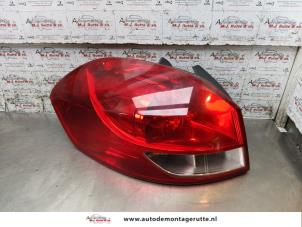 O164431 Gebruikte achterlicht links Renault Clio