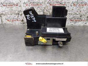 O164498 Gebruikte portierslot mechaniek 4deurs rechts-voor Ford Fusion