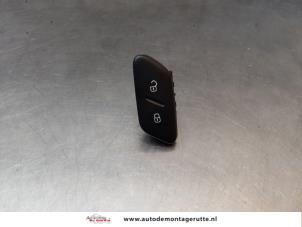 O164536 Gebruikte centrale deurvergrendeling schakelaar Volkswagen Polo
