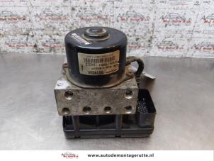 O164571 Gebruikte abs pomp Volvo V70