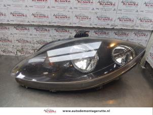 O164696 Gebruikte koplamp links Seat Toledo