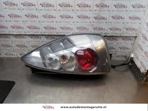 O164950 Gebruikte achterlicht rechts Mazda 5.