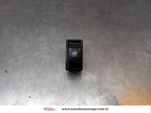O164990 Gebruikte schakelaar elektrisch raam Chevrolet Spark