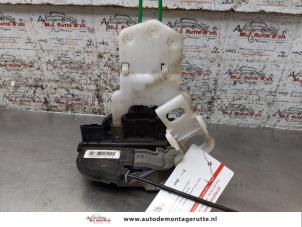 O165018 Gebruikte deurslot mechaniek 4deurs links-achter Hyundai I30