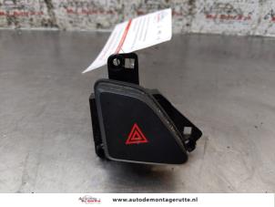 O165038 Gebruikte schakelaar paniekverlichting Hyundai I30