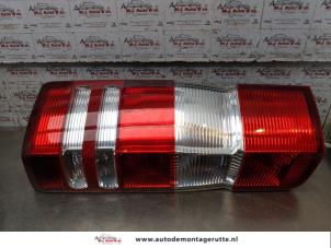 O165221 Gebruikte achterlicht links Mercedes Sprinter