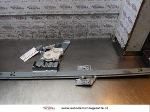 O165223 Gebruikte ruitmechaniek 2deurs links-voor Mercedes Sprinter