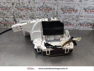 O165225 Gebruikte portierslot mechaniek 2deurs links Mercedes Sprinter