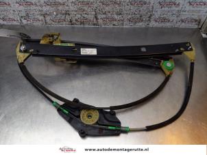 O165261 Gebruikte raammechaniek 4deurs links-voor Audi A4