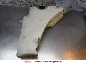 O165266 Gebruikte ruitensproeiertank voor Audi A4