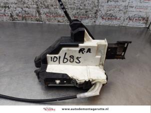 O165273 Gebruikte slotmechaniek portier 4deurs rechts-achter Citroen C3