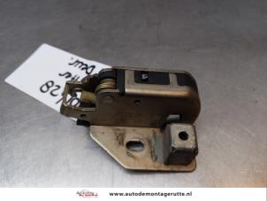 O165310 Gebruikte slotmechaniek achterdeur bus-bestel Mercedes Sprinter