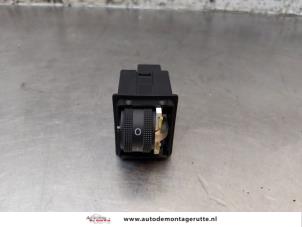 O165314 Gebruikte schakelaar koplamp ihv Audi A4