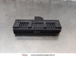 O165345 Gebruikte asr schakelaar Audi A4