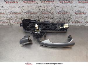 O165395 Gebruikte portiergreep 4deurs links-achter Mercedes C-Klasse