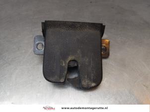 O165422 Gebruikte achterklep slotmechaniek Volkswagen Touareg