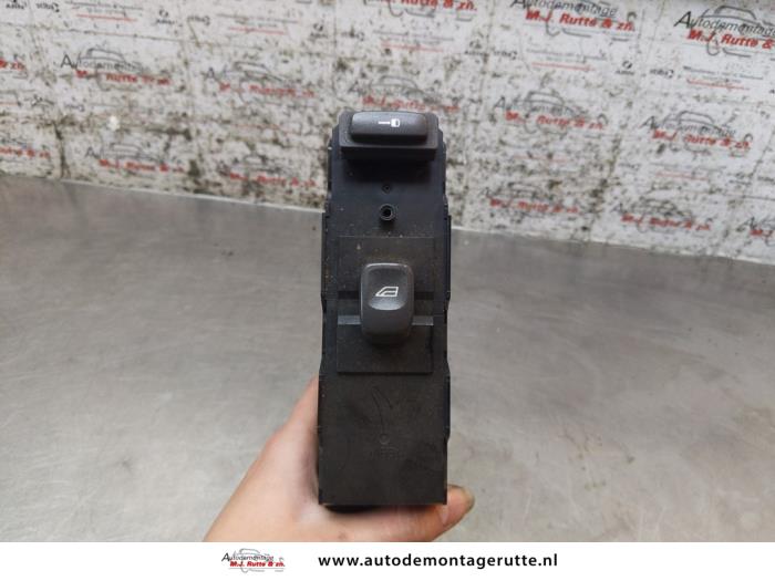 Gebruikte Schakelaar Elektrisch Raam Volvo XC70 O165460