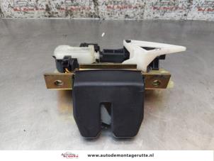 O165464 Gebruikte achterklep slotmechaniek Volvo XC70