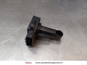 O165501 Gebruikte luchthoeveelheidsmeter Toyota Yaris
