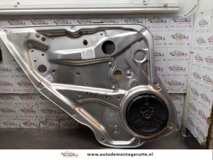 O165517 Gebruikte ruitmechaniek 4deurs links-achter Mercedes C-Klasse
