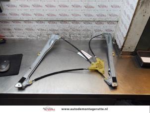 O165546 Gebruikte raammechaniek 4deurs rechts-voor Renault Laguna