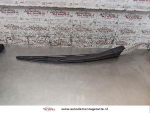 O165576 Gebruikte ruitenwisserarm achter Renault Laguna