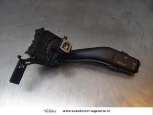 O165607 Gebruikte schakelaar ruitenwisser Volkswagen Golf