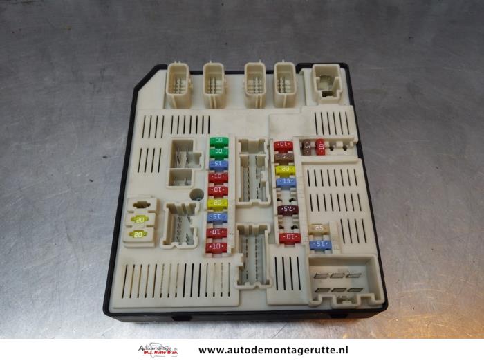 Gebruikte Zekeringkast Renault Laguna O165669
