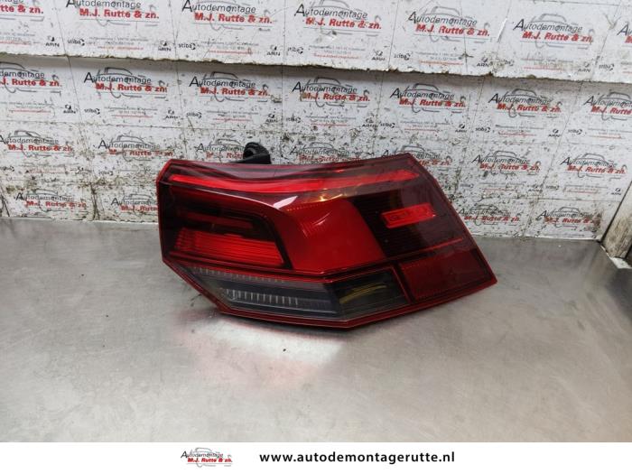 Gebruikte Achterlicht rechts Volkswagen Golf O165710