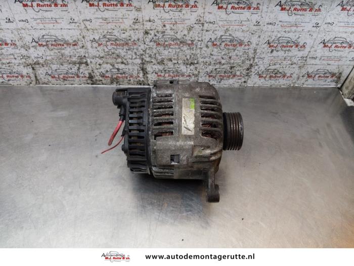 Gebruikte Alternator Peugeot 106 O165713