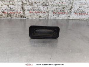 O165714 Gebruikte schakelaar achterklep Renault Grand Scenic