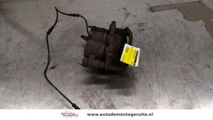 O165732 Gebruikte remklauw (tang) links-voor Mercedes Sprinter