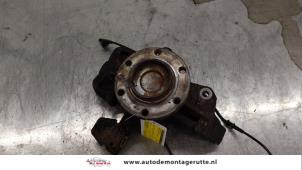 O165775 Gebruikte fusee rechts-voor Mercedes Sprinter