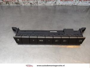 O165921 Gebruikte schakelaar licht Lancia Y(Psilon)