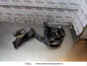 O165945 Gebruikte veiligheidsgordel midden-achter Opel Zafira