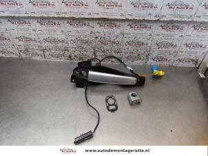 O165984 Gebruikte deurgreep 2deurs links Peugeot 307