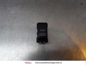 O165993 Gebruikte schakelaar 2wd/4wd Nissan Murano