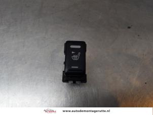 O165994 Gebruikte schakelaar stoelverwarming Nissan Murano