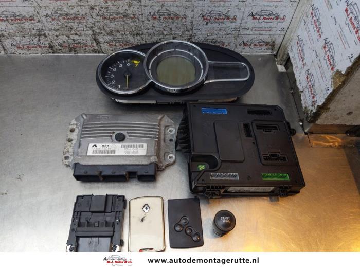 Gebruikte Kontaktslot + computer Renault Megane O166022
