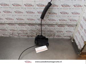 O166077 Gebruikte deurslot mechaniek 4deurs rechts-achter Renault Megane