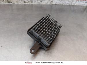 O166102 Gebruikte kachel weerstand Peugeot 3008