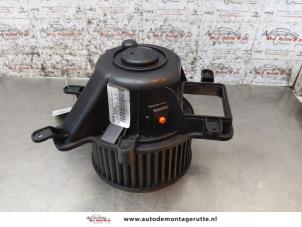 O166103 Gebruikte kachel ventilatiemotor Peugeot 3008