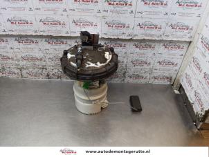 O166168 Gebruikte brandstofpomp elektrisch Peugeot 3008