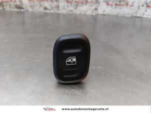 O166192 Gebruikte ruit schakelaar elektrisch Fiat Panda