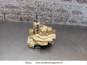 O166262 Gebruikte portierslot mechaniek 4deurs rechts-achter Fiat Panda