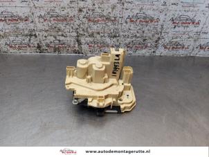 O166263 Gebruikte slotmechaniek portier 4deurs links-achter Fiat Panda