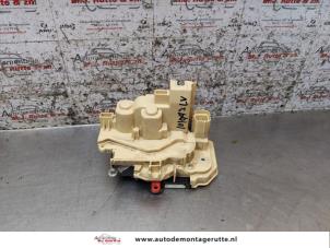 O166265 Gebruikte deurslot mechaniek 4deurs links-voor Fiat Panda