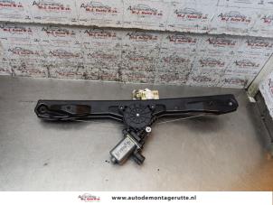O166268 Gebruikte ruitmechaniek 4deurs rechts-voor Fiat Panda