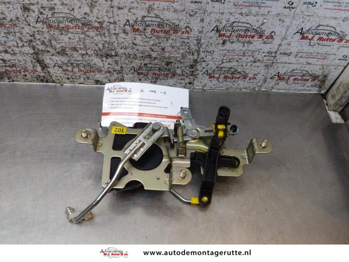 Gebruikte Slotmechaniek achterdeur Bus-Bestel Hyundai H300 O166320