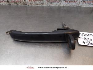 O166337 Gebruikte portiergreep 2deurs links Volkswagen Polo
